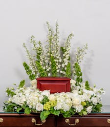 Traditional Elegance Memorial Wreath